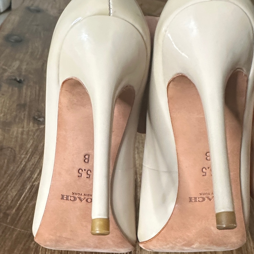 Coach Nude Patent Leather Pointed Toe Pumps with Bow - Picture 8 of 12